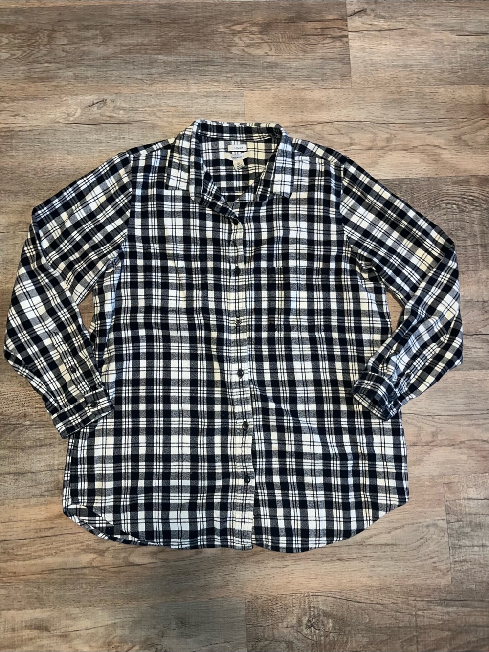L.L. Bean Relaxed Fit 100% Cotton Flannel Shirt Plaid Black & White size XL